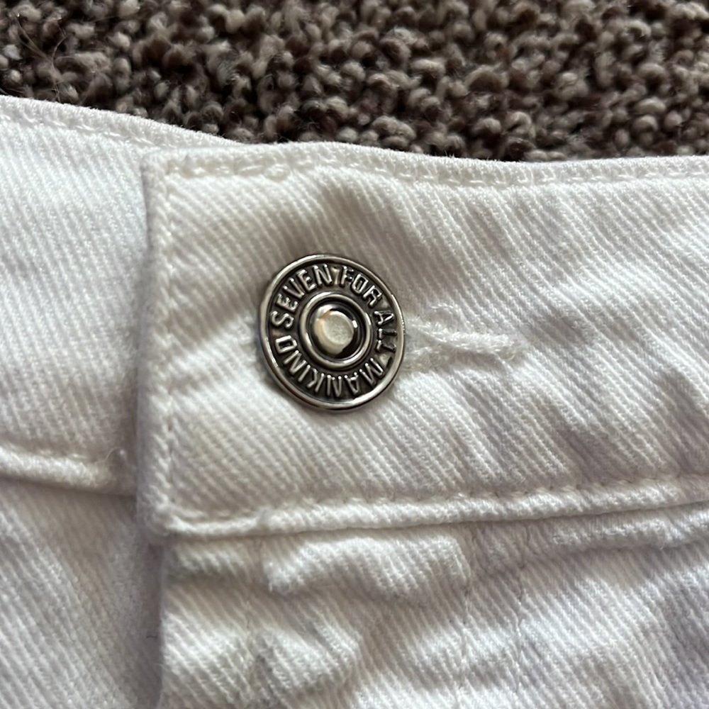 7 for all mankind shorts - Picture 3 of 8